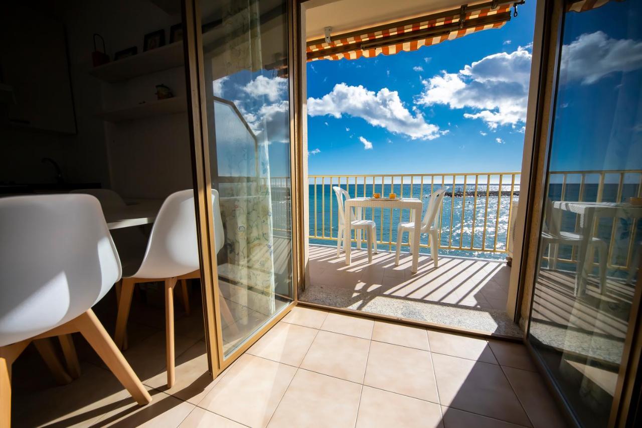 Apartmán Terrazza Sul Mare San Lorenzo al Mare Exteriér fotografie